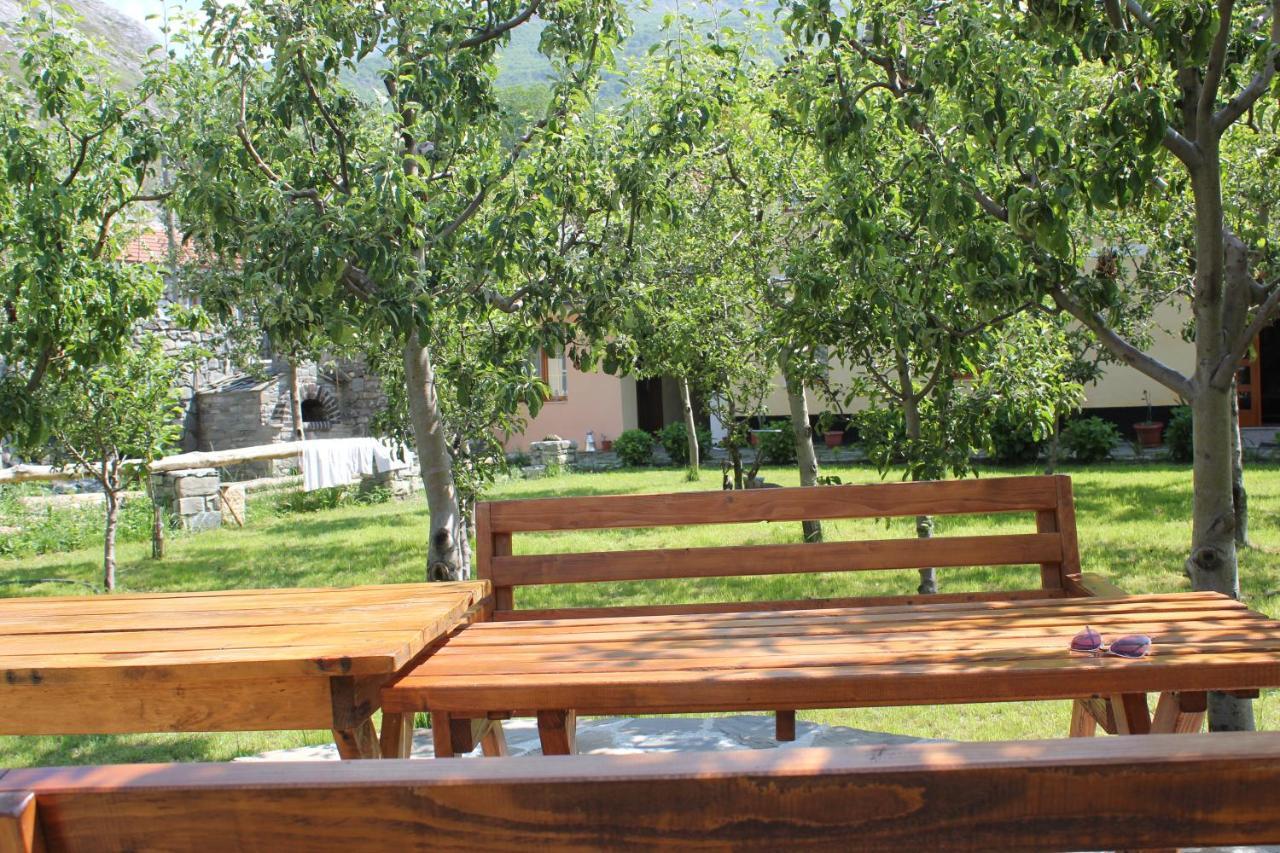 Guest House Sabriu Rabdisht Bagian luar foto