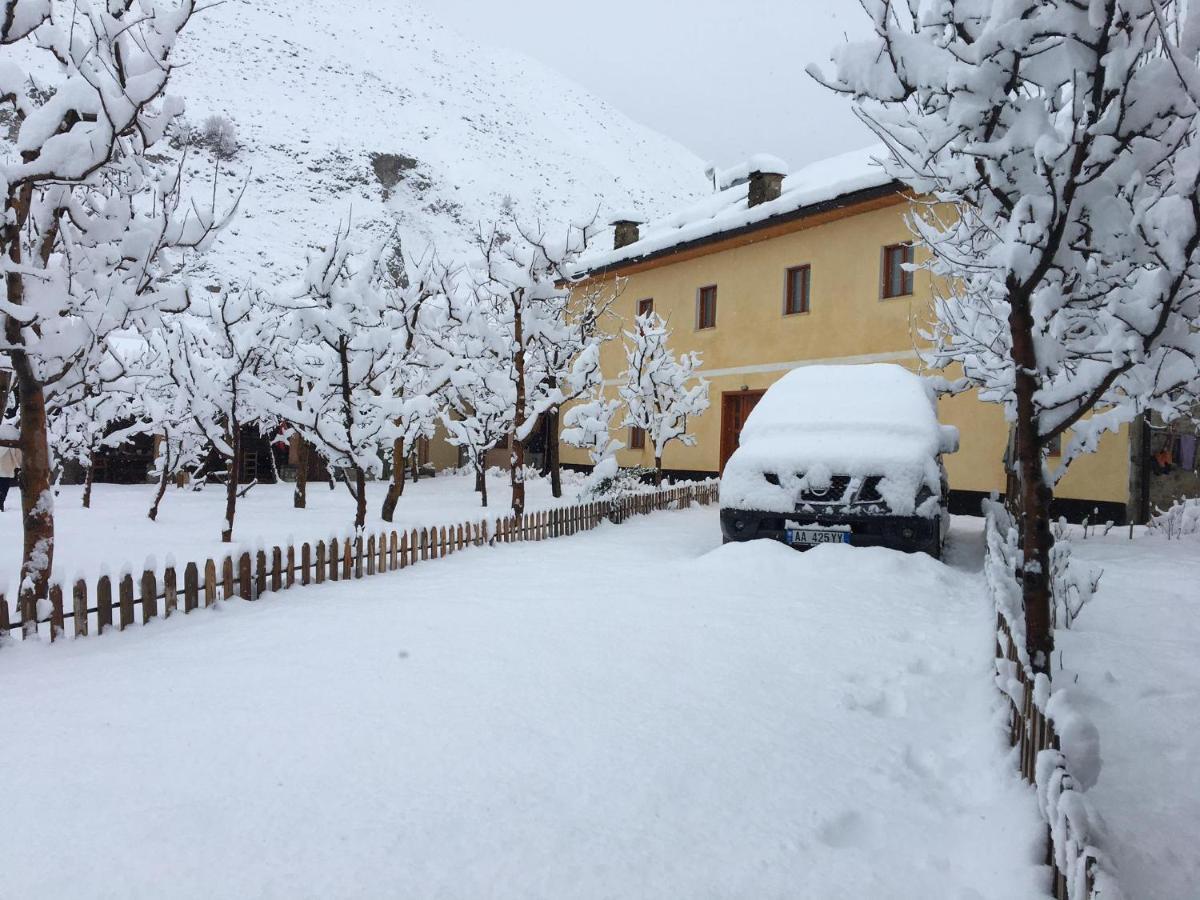 Guest House Sabriu Rabdisht Bagian luar foto