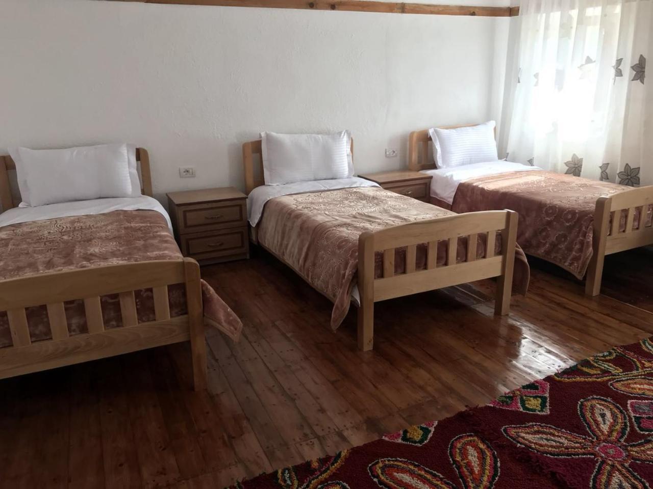Guest House Sabriu Rabdisht Bagian luar foto