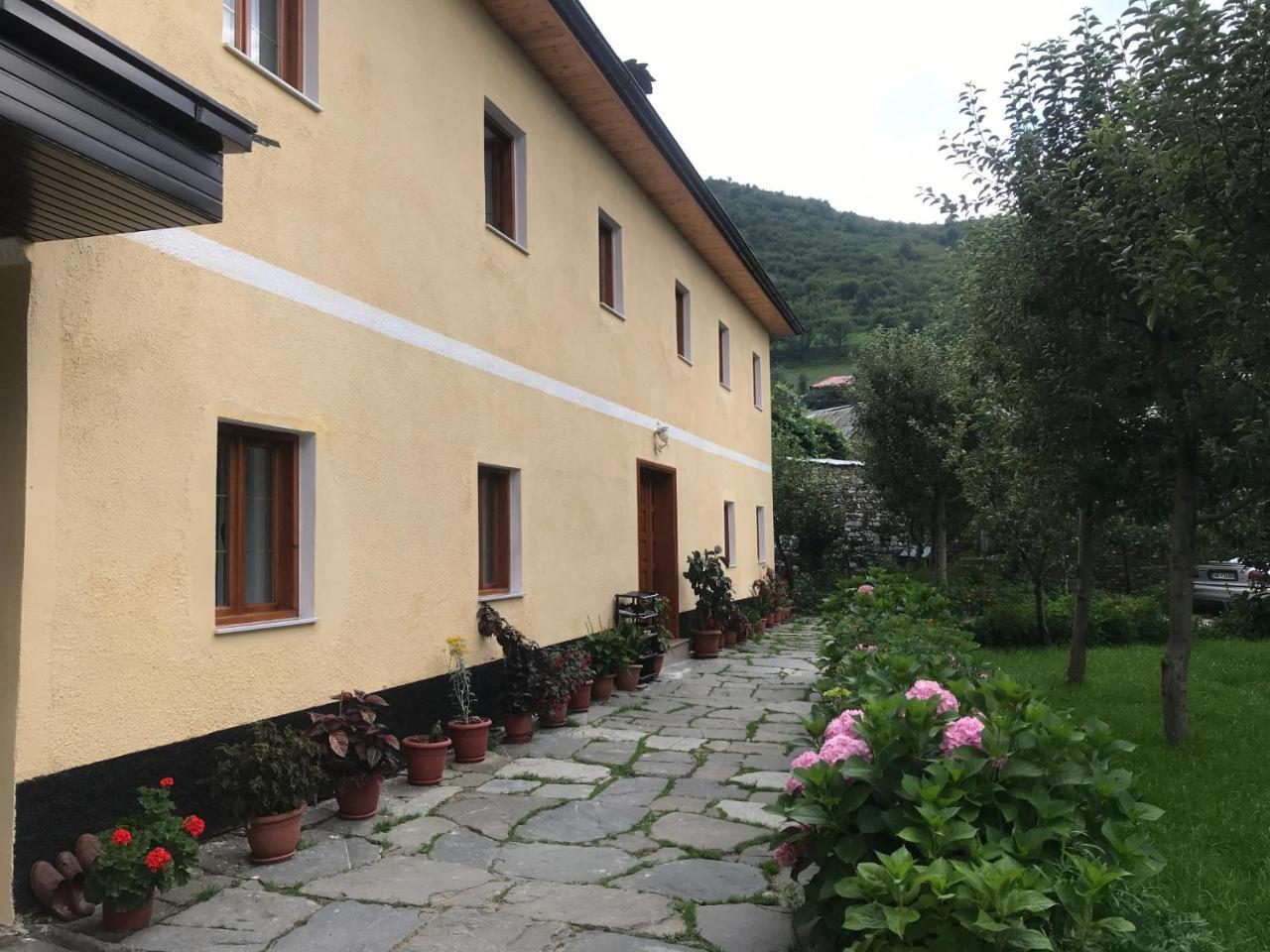 Guest House Sabriu Rabdisht Bagian luar foto